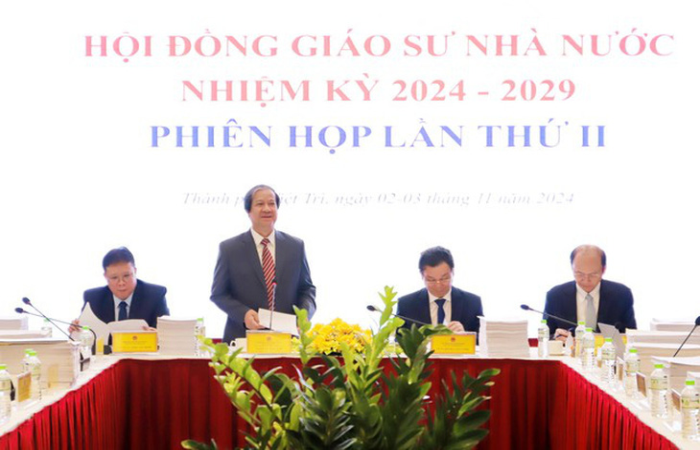 Chính thức công nhận 614 giáo sư, phó giáo sư năm 2024, một ứng viên rút hồ sơ