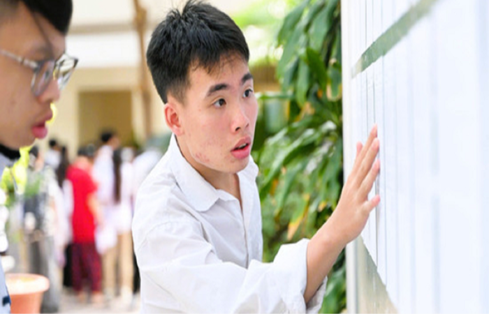 Dự báo phổ điểm thi tốt nghiệp THPT 2026: Điểm chuẩn đại học sẽ biến động thế nào?