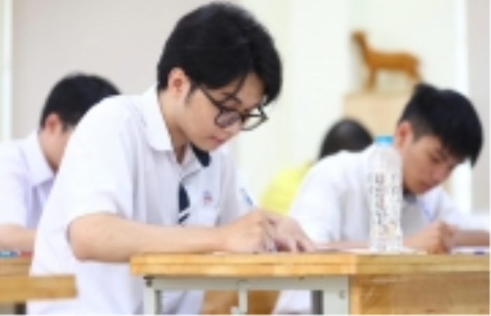 Thi môn Ngữ văn THPT 2026 lúc mấy giờ? Lưu ý quan trọng trước khi vào phòng thi