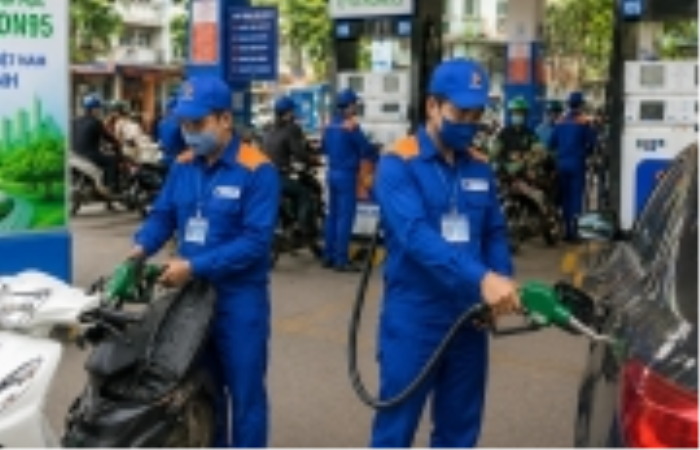 Giá xăng dầu hôm nay 13/6: Thế giới giảm mạnh